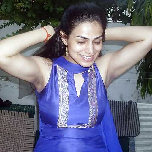 Armpits of Indian babes for comments.