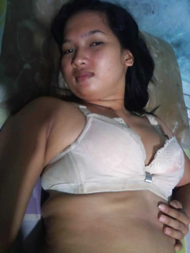 indonesian milf with hairy pussy nude photos