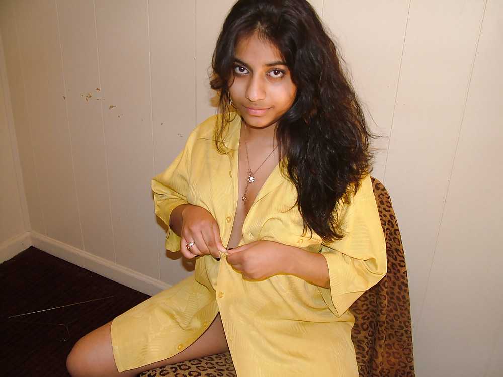 Finally all PICS Released of this DESI Dreamy Bitch