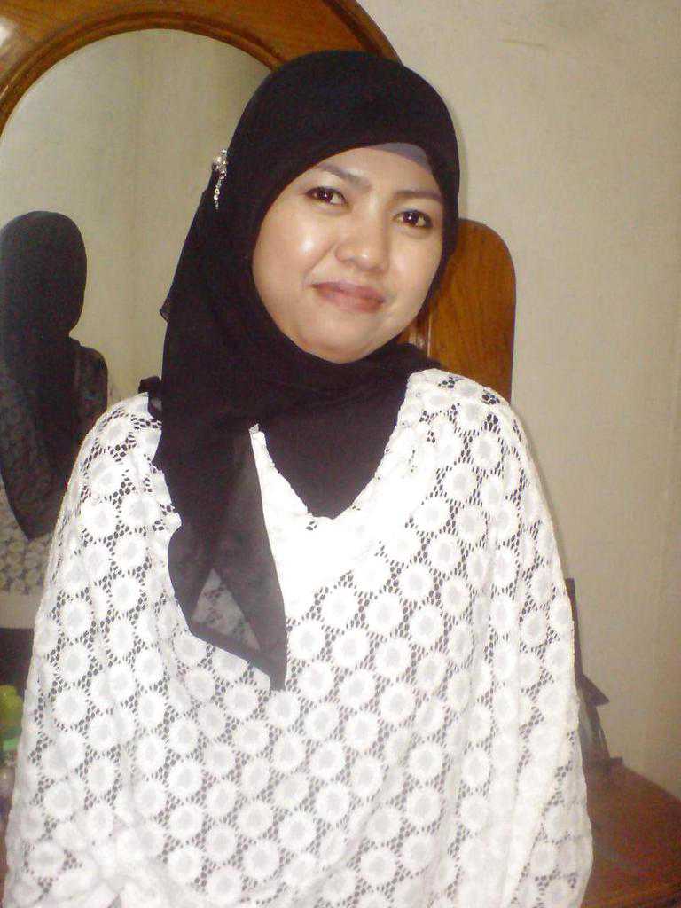 indonesian hijab girl banged