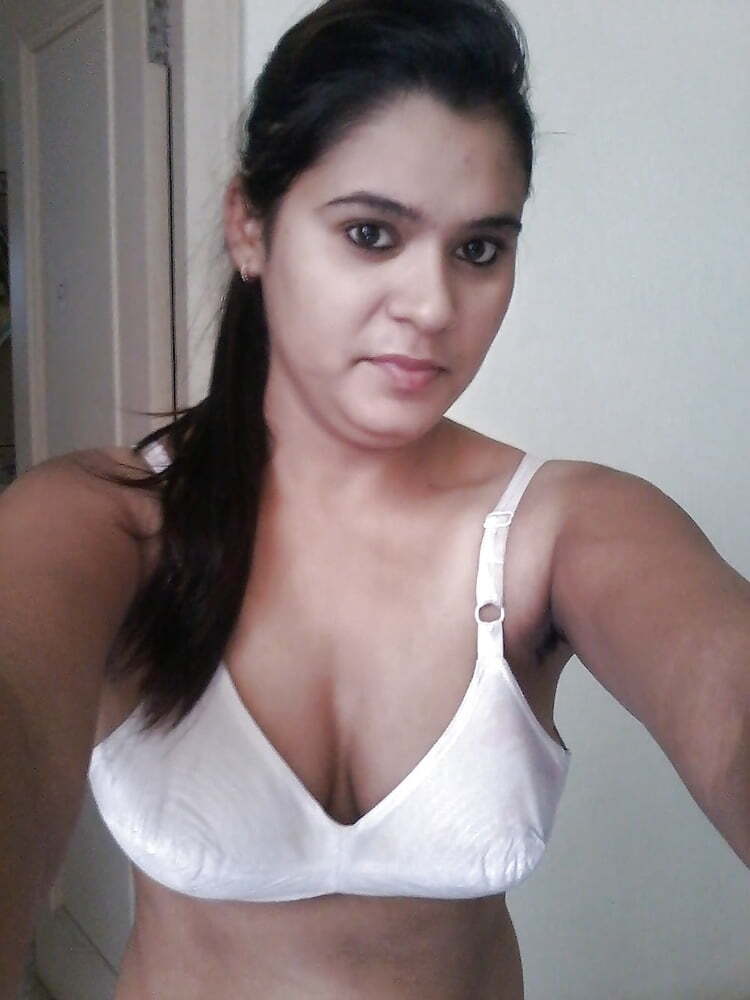 Indian big aunty nude big boobs